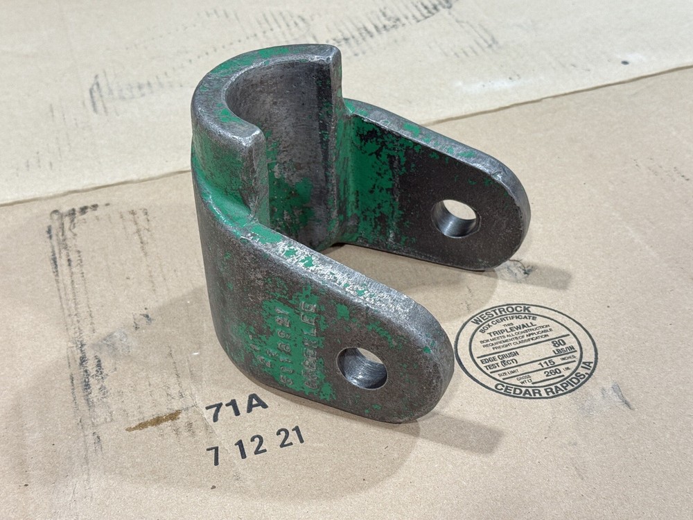 Greenlee 5018921  2 1/2" Saddle