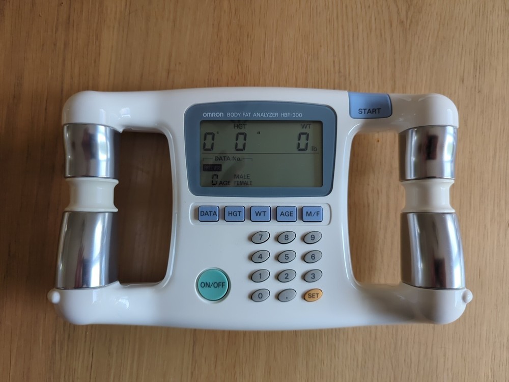 Omron Body Fat Analyzer HBF-300 Body Logic Pro Handheld Digital Display Working