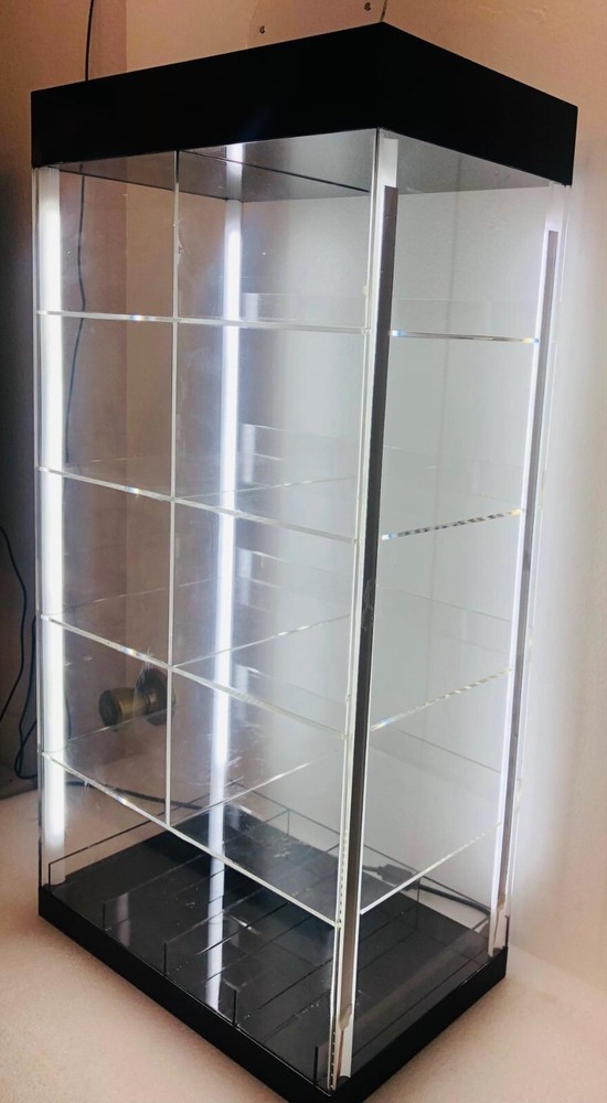 Clear Acrylic Counter Display Case/Cabinet   with 4 LED  Light & Multi purpose