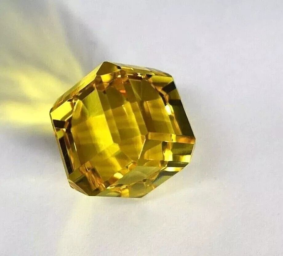 AAA+ Yellow Sapphire Cube Cut 14+ Ct Natural Certified Loose Gemstone