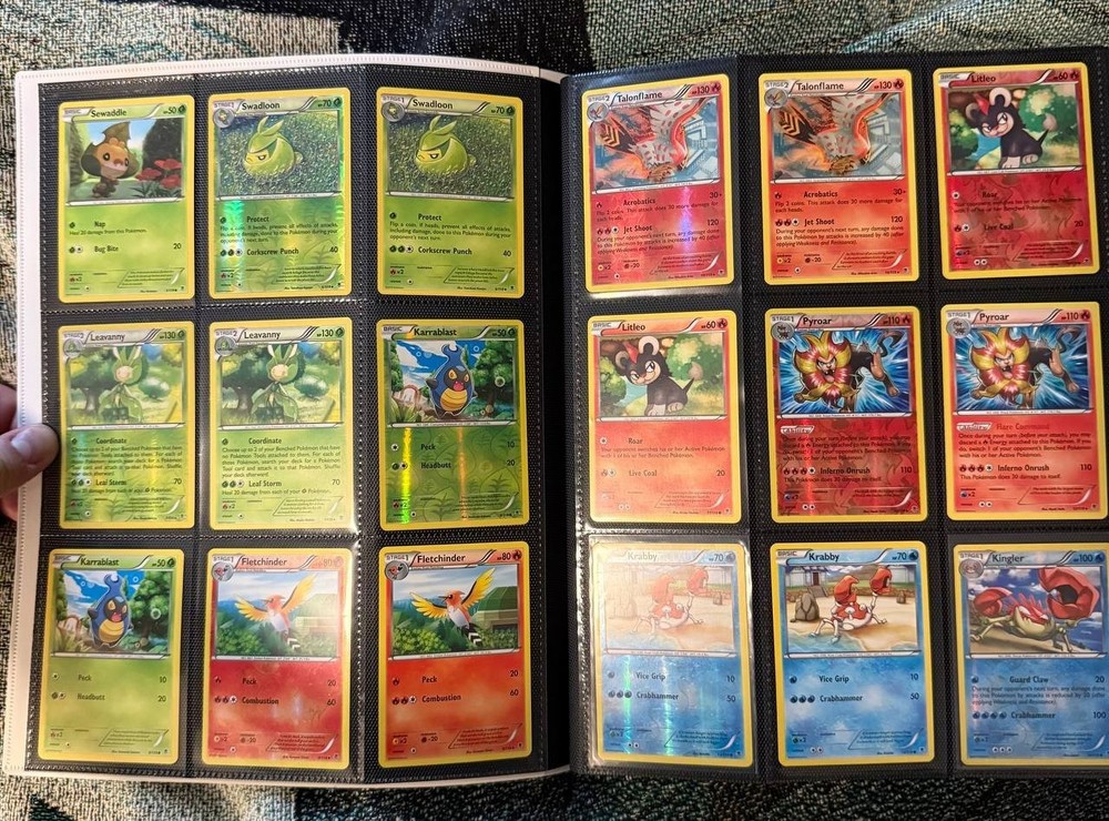Pokemon 2014 XY Phantom Forces near-master set binder