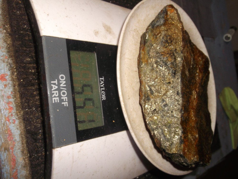 Gold, silver, copper, 551 grams samples ,ore high grade .