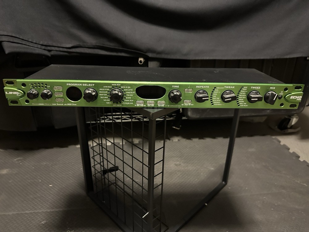 Line 6 Echo Pro - Stereo Delay & Looper Rackmount Unit