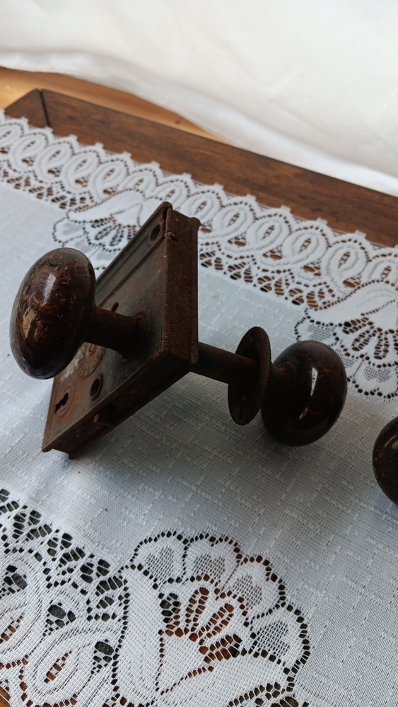Vintage Norwalk Door Lock Set "Bennington"? Knobs