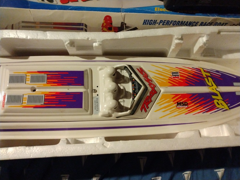 TRAXXAS BLAST High-Performance Race Boat RC Model 3810 Untested No Batteries