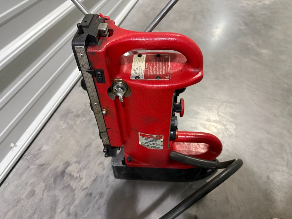 Milwaukee 4202 Heavy Duty Electromagnetic Drill Press Base