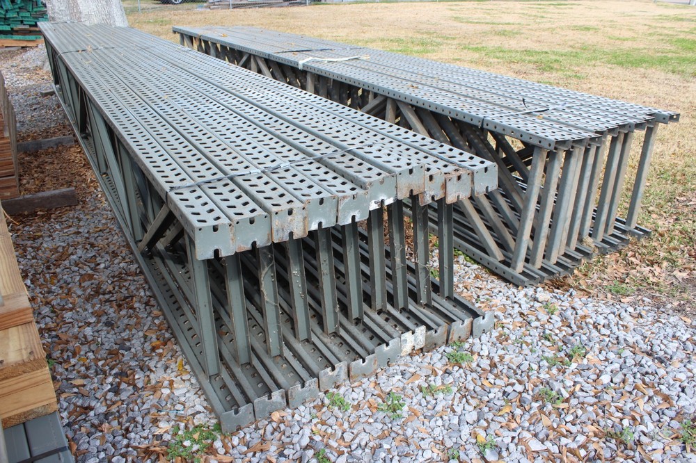 Pallet Shelving Sets (18' 26" Uprights/ 8' Arms)