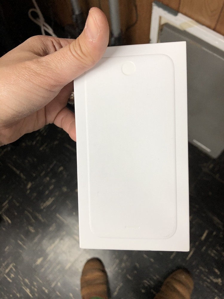 Apple iPhone Storage 4 Box NEW -MINT IN BOX