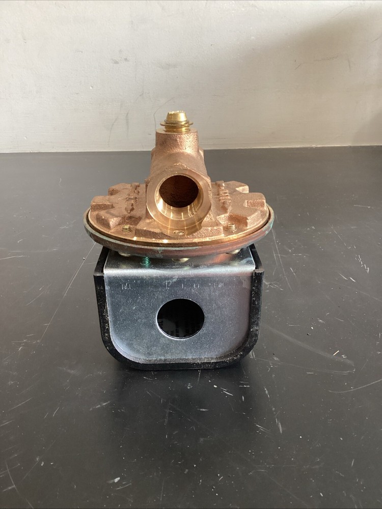 McDonnell & Miller Flow Switch 1/2 NPT FS1 W12