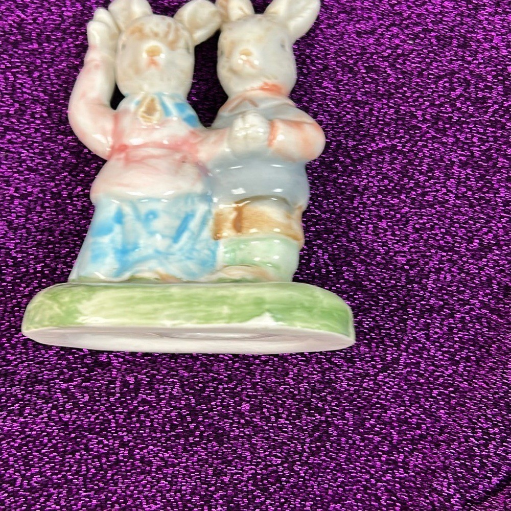 Source Unknown Cream and Pink Decor Accents 3 per set