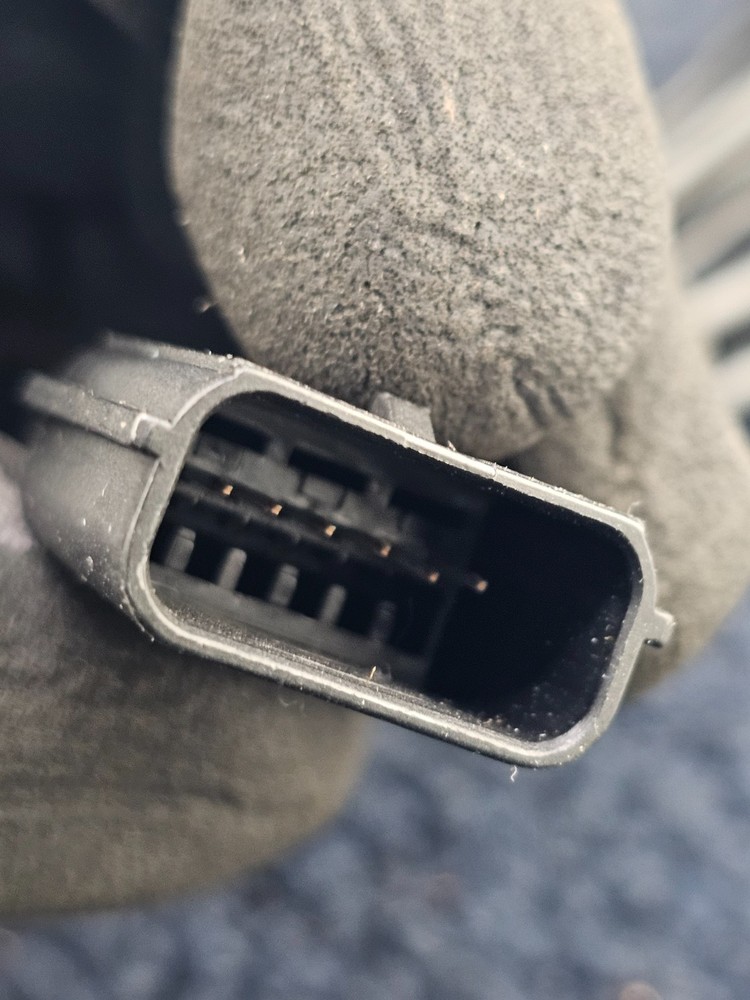 Whelen 01-0488679-07: Core Cables CanPort Interface Adapter