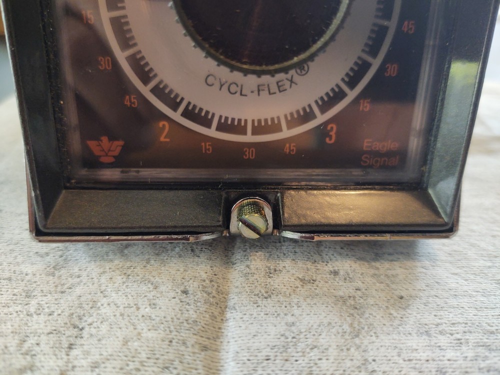 DANAHER EAGLE SIGNAL HP5 CYCL-FLEX SEQUENTIAL TIMER HP58A6 DYNAPAR 0-5 HOURS