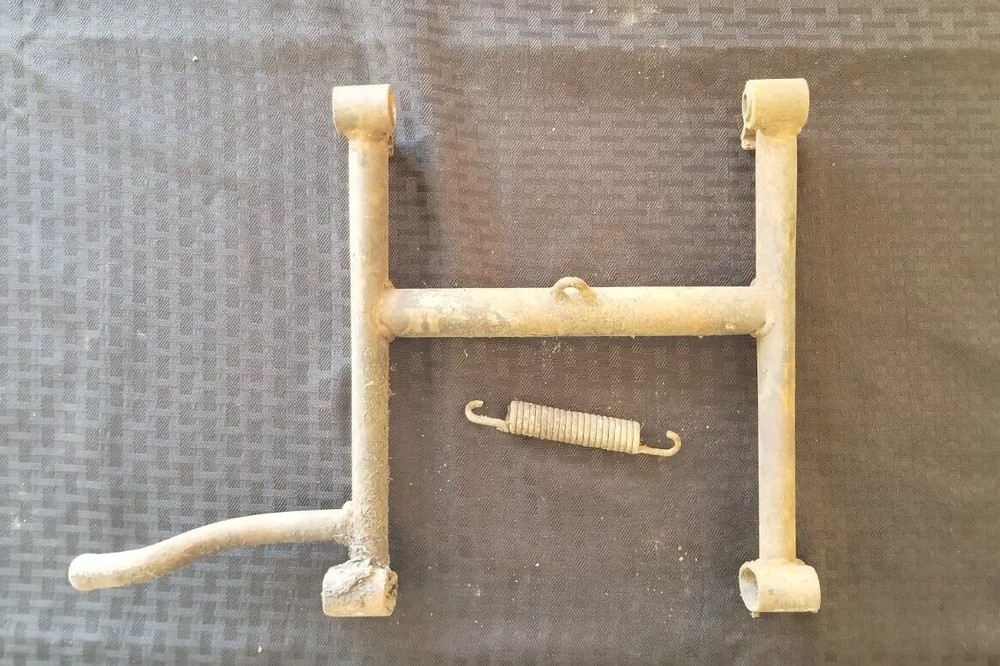 Suzuki GT185 Center Stand ♻️