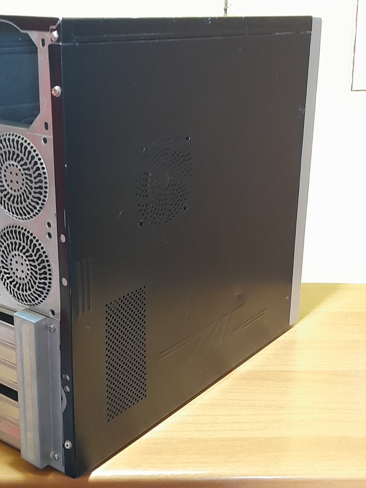 USED DESKTOP CASE