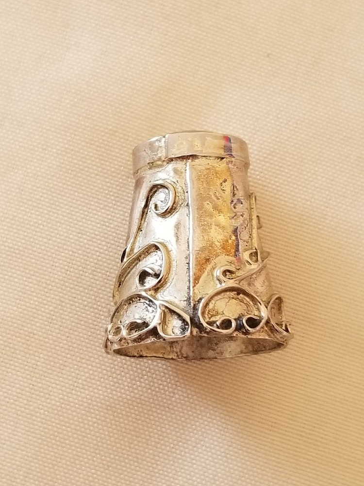 Vintage Solid Sterling Silver Ornate Scroll Pattern Thimble  1" Tall Mexico