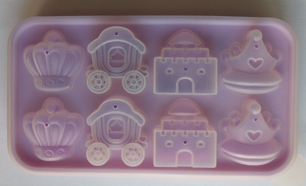 Silicone Soap Mold 3-D Castle & Crowns