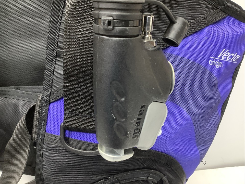 Mares Buoyancy Compensator BCD Medium Scuba Diving Vector Origin