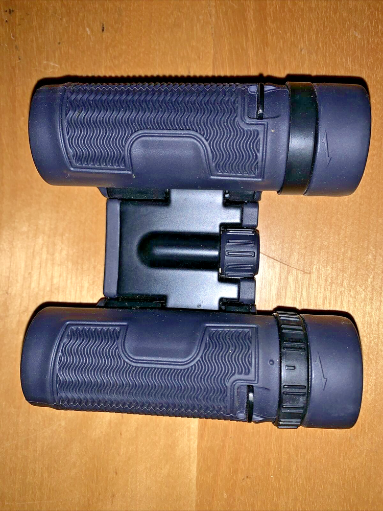 Bushnell H20 Binoculars (Store Display)