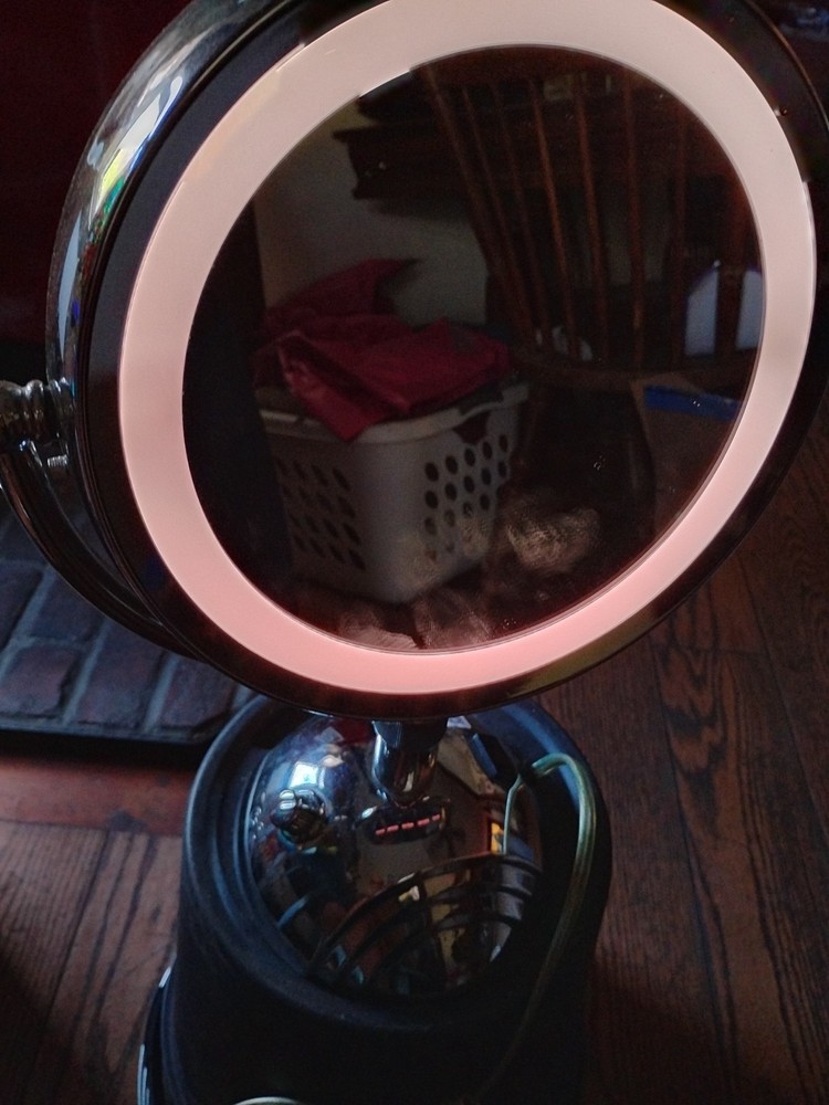 Conair Lighted Double Sided Mirror/Magnifying Mirror BE6FV.4 Light Settings