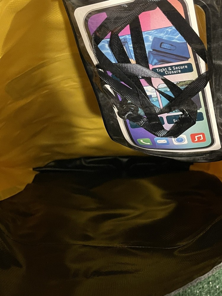 Body Glove Waterproof Floatable Backpack And Phone Case Fast Shipping!