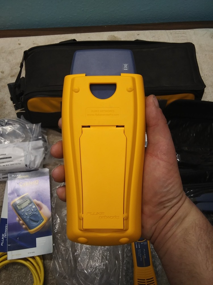 Fluke Networks CableIQ Qualification Tester Kit CIQ-100 MINT