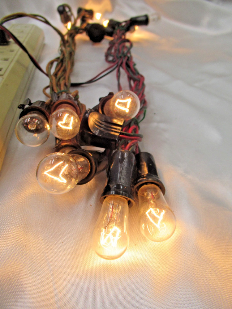 Vintage Christmas 2 White String 7 bulb Lights 8' Paramount Bakelite base C-7