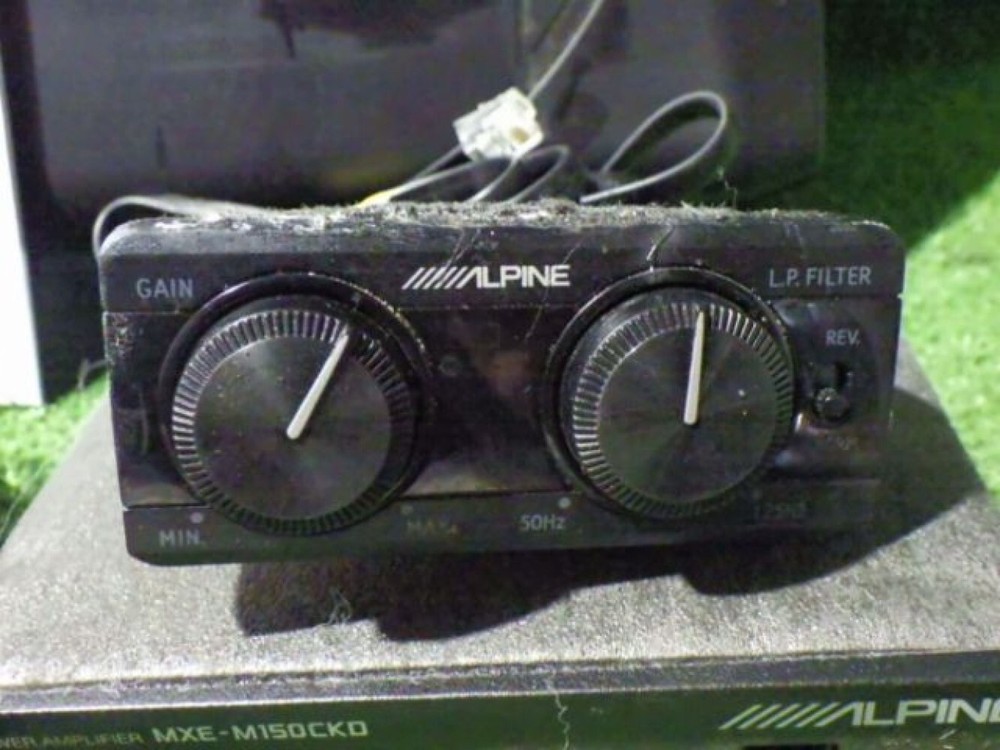 ALPINE SWE-1200 Car Powered Subwoofer 150w MAX Working Used