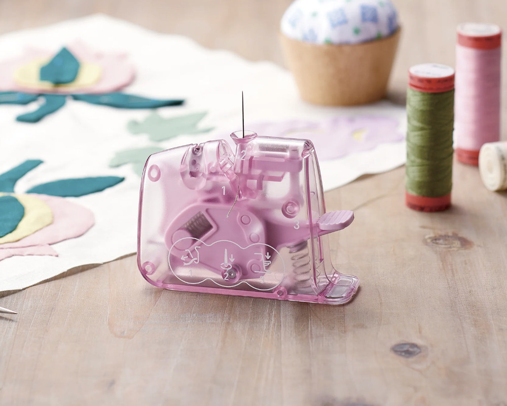 "Quick" Desk Needle Threader by Clover ##4074