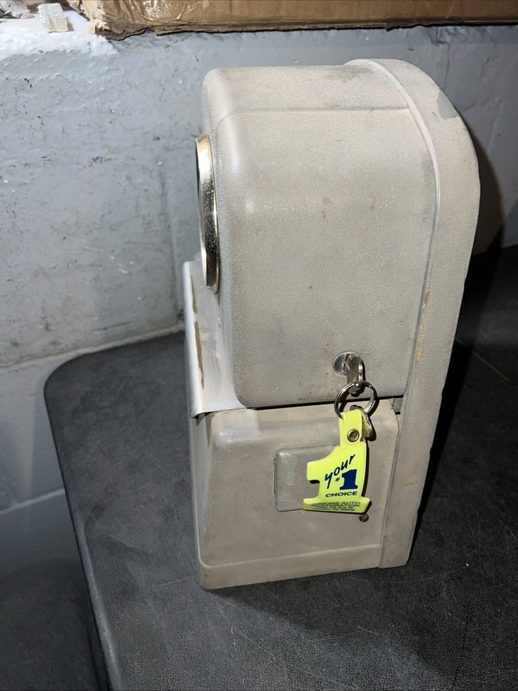 Vintage Stromberg Time clock With Keys WORKS