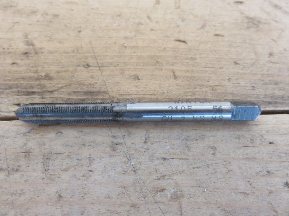 .2105-56     Plug    HSS  Hand Tap (#557-6-D-1)