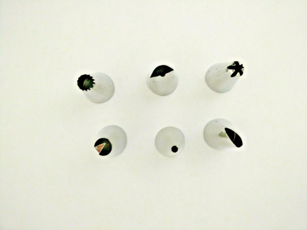 [10 Pack] 8 pcs. CAKE DECORATING KIT including silicone Reusable bag with Nozzle