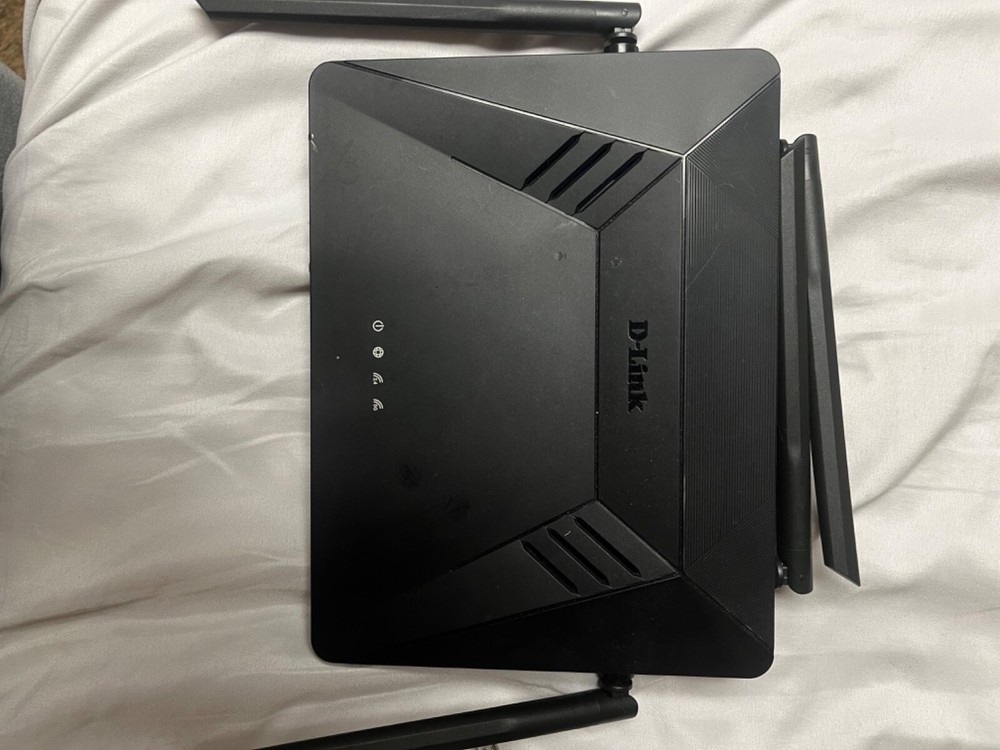D-Link DIR-2055 Wired Router Used Black
