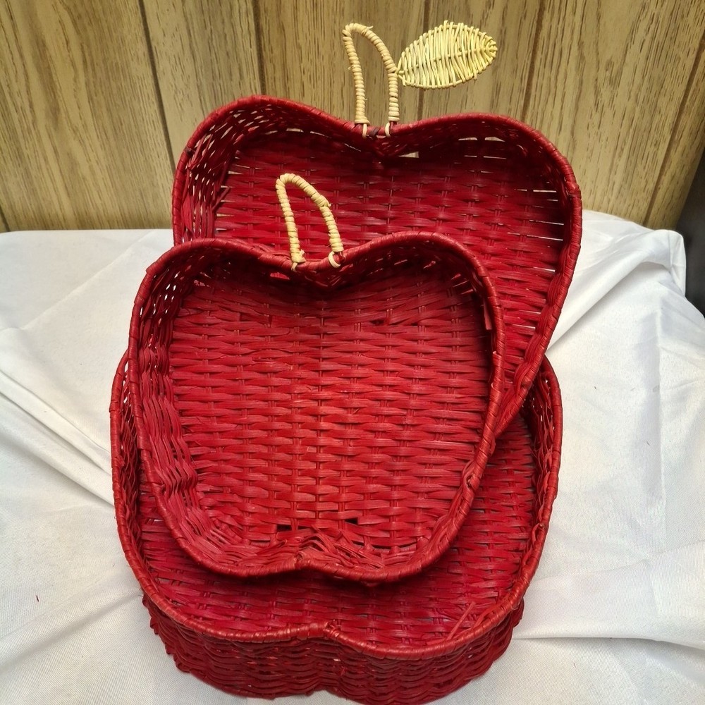 Set of 3 red apple shaped nesting woven baskets Small Medium Large