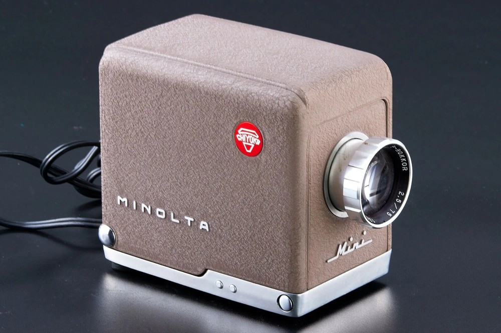 Minolta Mini Projector With Case And Boxed CE10057