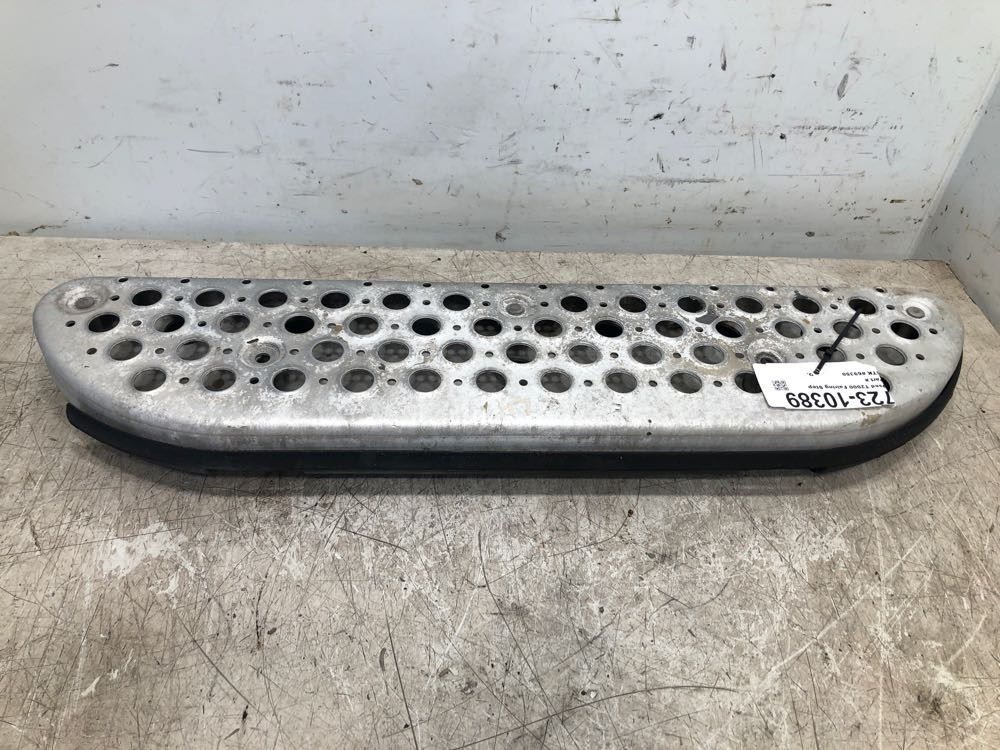 2000 Kenworth T2000 Step (723-10389)