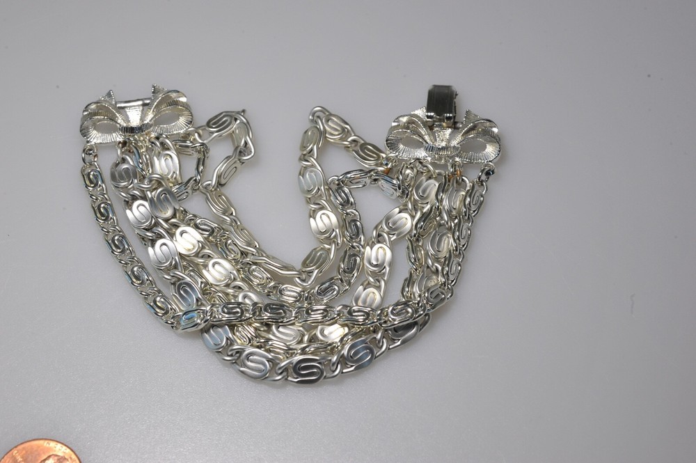 VTG signed Bracelet Lisner layered stack bow clasp satin shiny silver tone