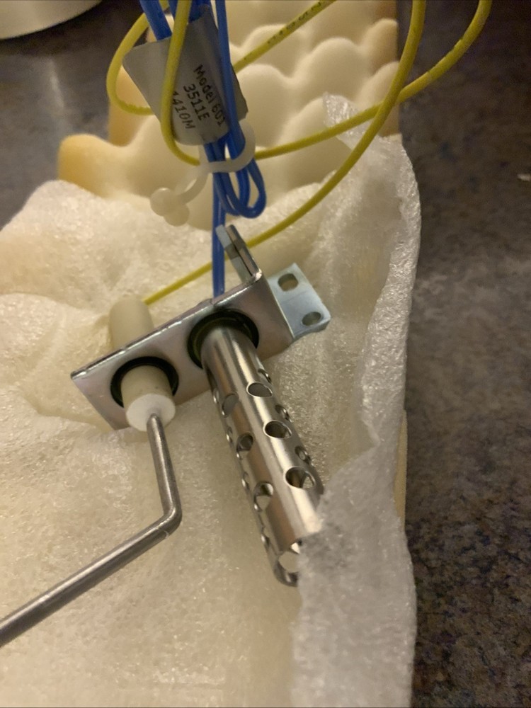 AO Smith Water Heater Igniter 9005256015 and 100110355