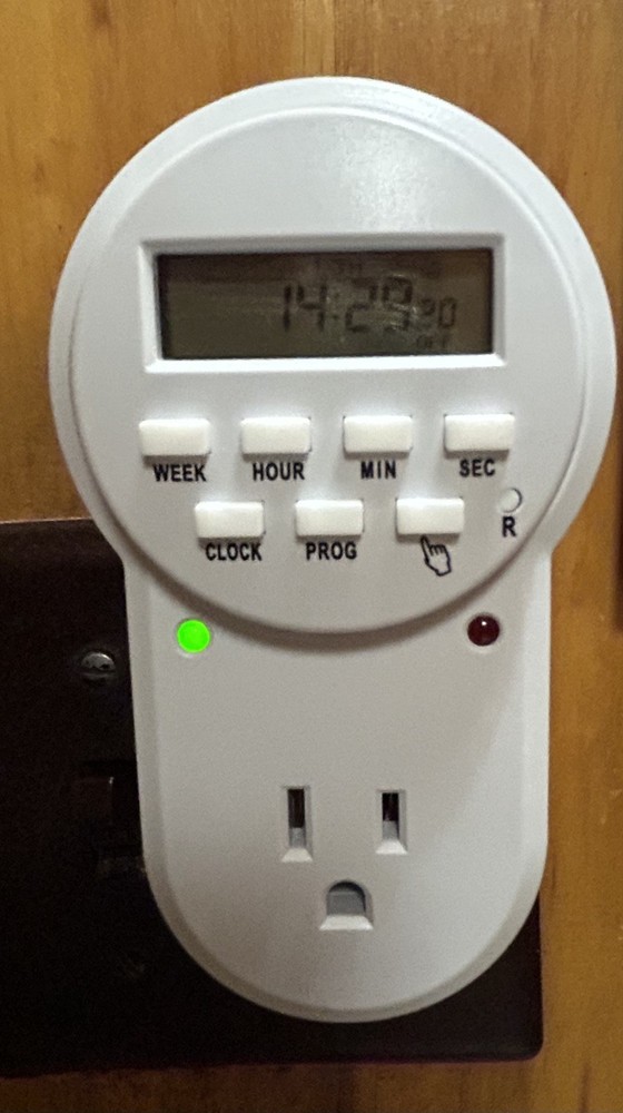 Safe Easy Programmable Weekly Digital Outlet Timer - Model ETU-63A - New No Box