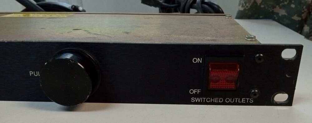 Furman PL-8 SMP Linear Filtering Power Conditioner and Light Modules