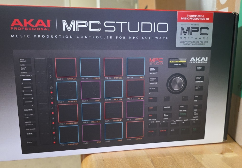 Akai Professional MPC Studio Music Production Controller and MPC Software