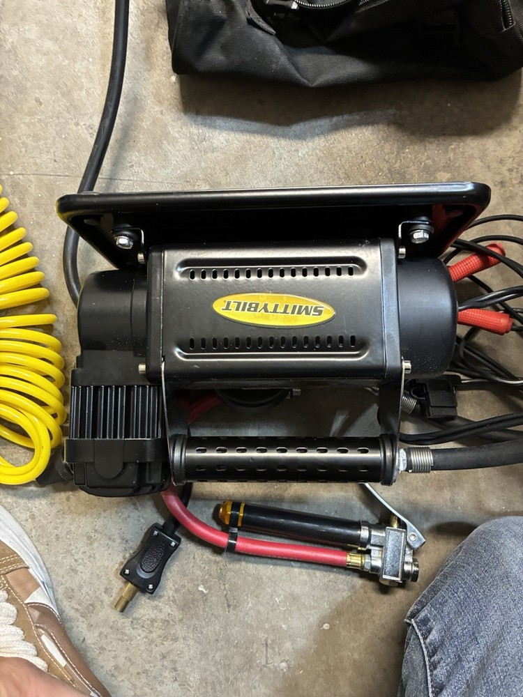 smittybilt air compressor Used Twice Practically New Still.