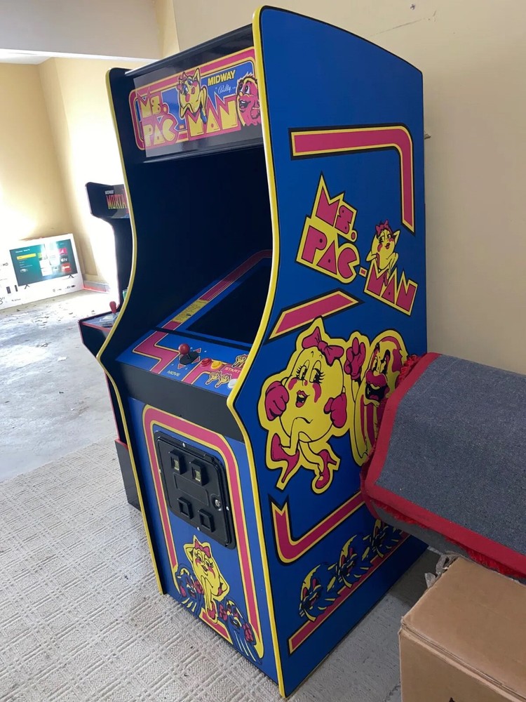 Ms PAC-MAN ARCADE MIDWAY COIN MACHINE
