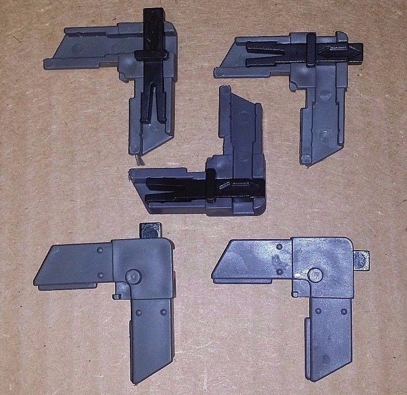 Screen Frame Stop Corner w/ Slide Lock, Bronze Plastic - 20 pack
