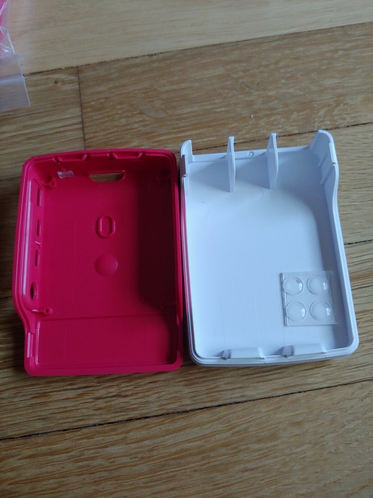 Official Raspberry Pi 4 Case Red/White
