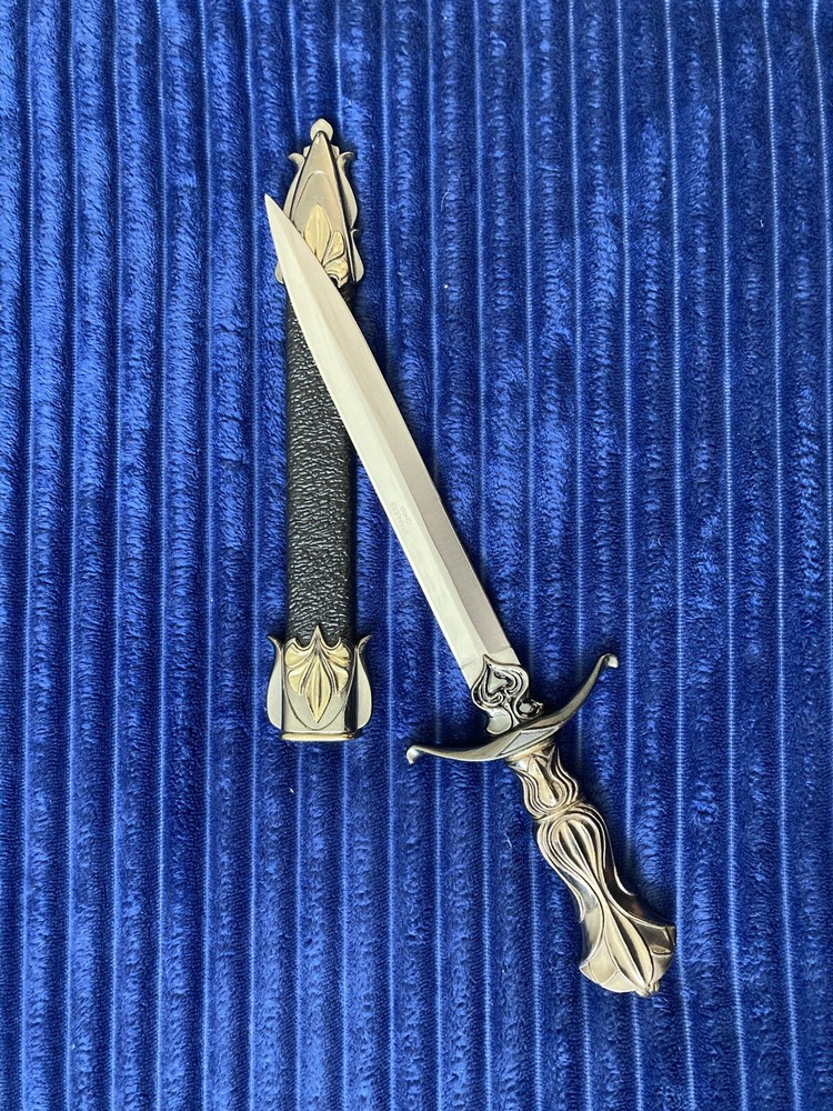 Elegant Dagger