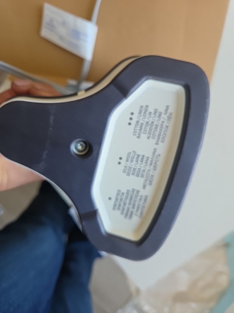 Rowenta Pro Master Steam Iron DW 8080