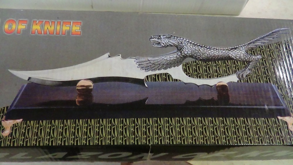 knife dagger sword impressive Gift