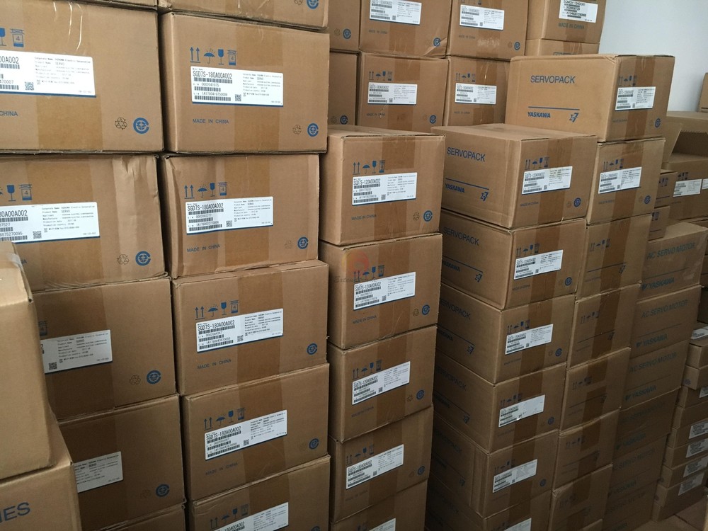 ONE New Yaskawa Servo Motor SGMJV-A5ADA6C