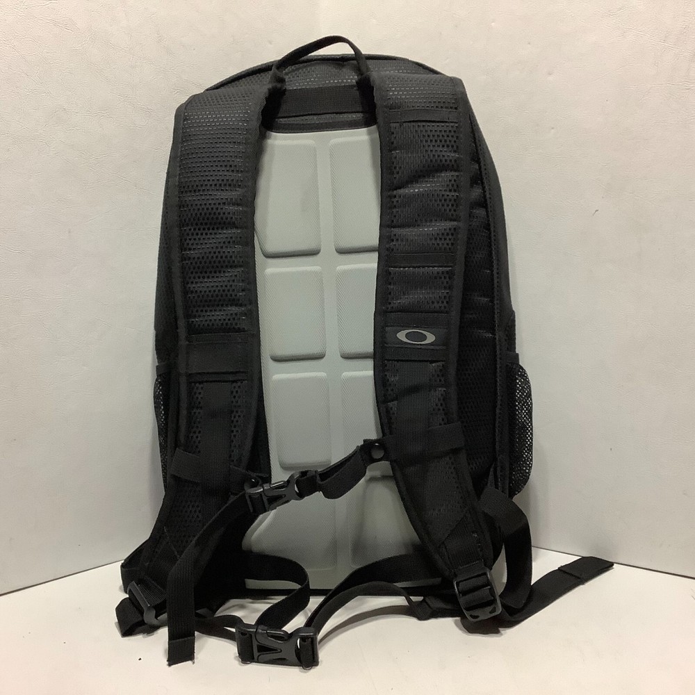 Oakley #92604 Backpack Black Labatt Blue Imported Embordered Front 18" x 12"