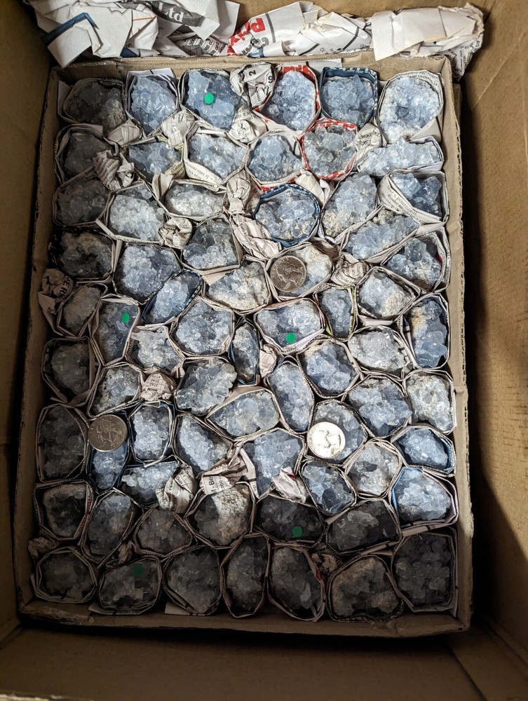 1 Geode celestite crystal per lot